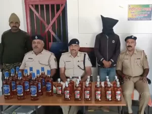 जमुई पुलिस ने एक शराब तस्कर को किया गिरफ्तार, डिलीवरी बॉय बनकर शराब की तस्करी कर रहा था तस्कर